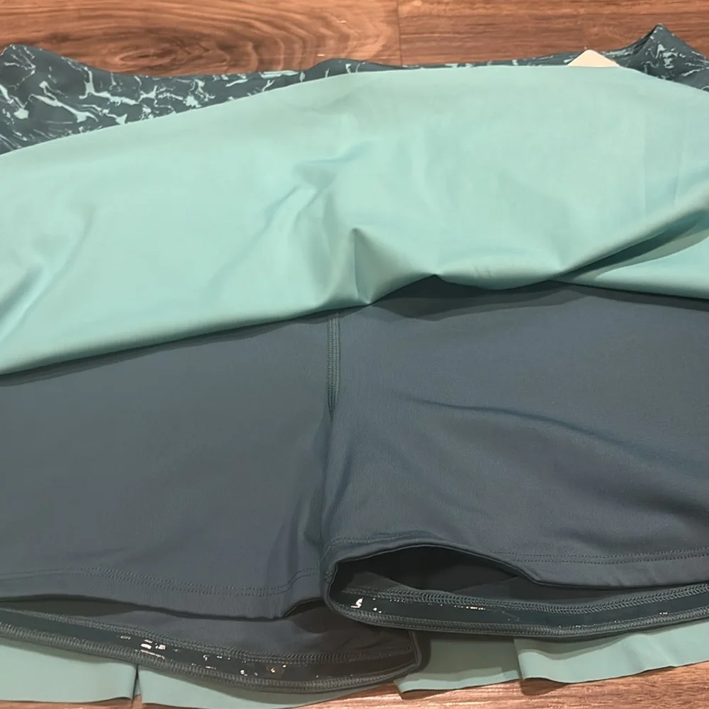 ***NWT*** Athleta Ace Printed Tennis Skort - Picture 5 of 8